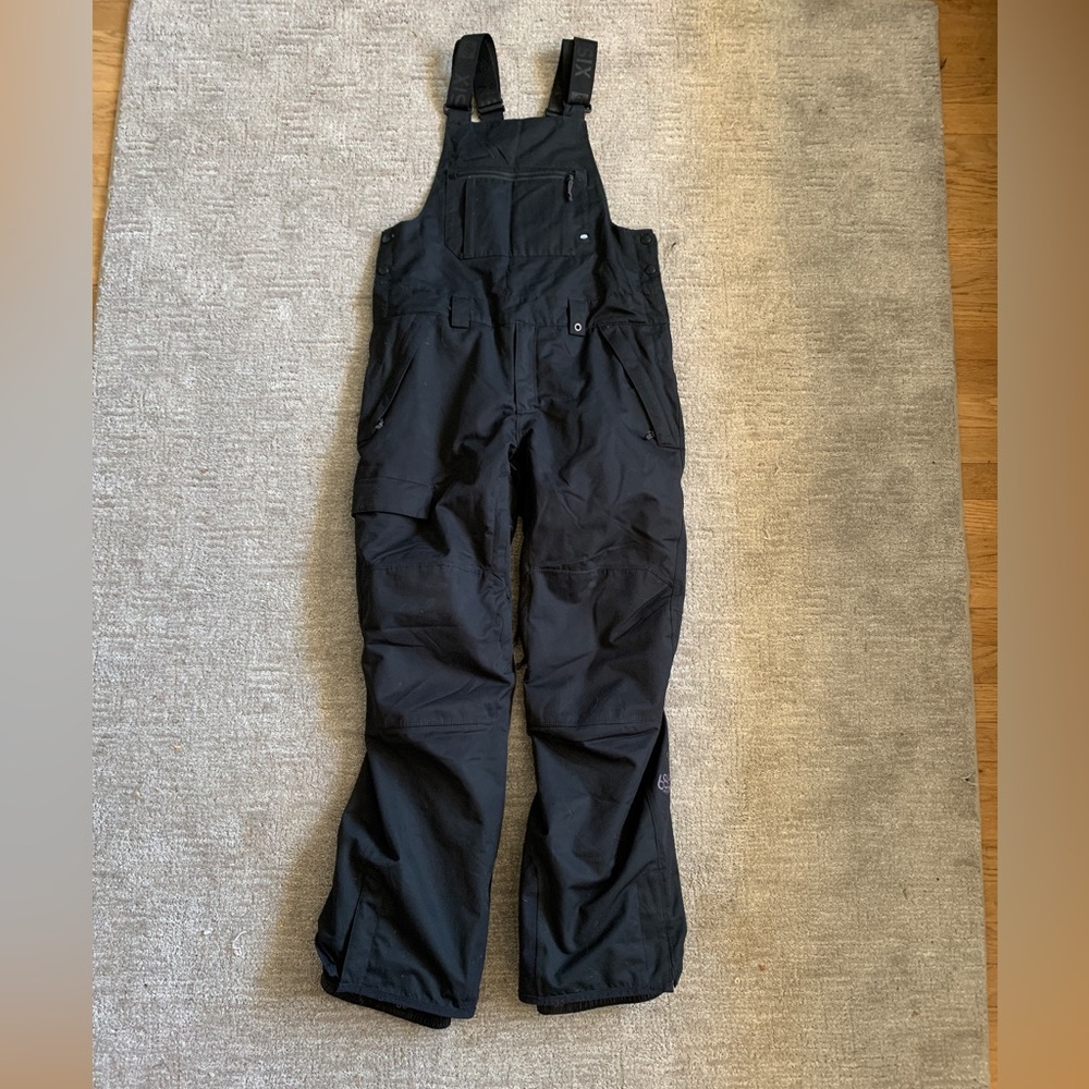 Insulated 686 ski and snowboard snow bib pant